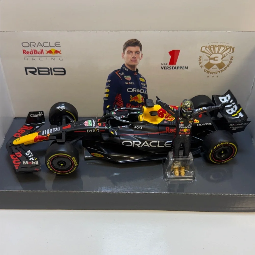 Red Bull Racing RB19 Model Car
